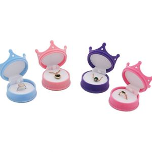 Scatole per Fidanzamento Stile Vintage a Forma di Corona, Confezione Regalo in Velluto Personalizzabile con Logo, Rosa/<span class=keywords><strong>Viola</strong></span>/Blu 6,5x6,5x4,7CM - Product Image 1
