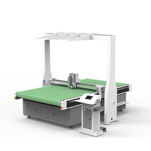 Yuchen Nuevo Plotter de Corte con Cuchilla Oscilante, Máquina de Corte Digital de Cama Plana para Cuero con Tipografía Automática - Product Image 3