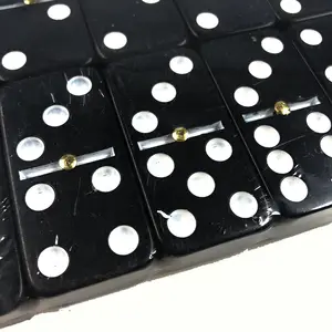 Tùy chỉnh 28 gạch melamine Domino Trò chơi thiết lập Kích thước Jumbo đôi sáu donioes với Spinners Vàng