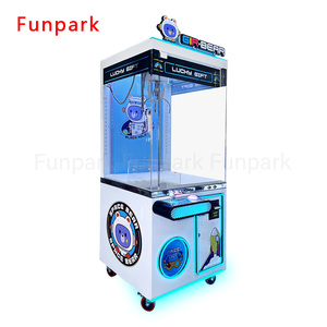 Funpark Mới Đến Đồng Xu Hoạt Động Claw Crane Đồ Chơi Máy Vui Chơi Giải Trí Trung Tâm Trò Chơi Bằng Gỗ Vật Liệu Sang Trọng Nhà Búp Bê - Product Image 3