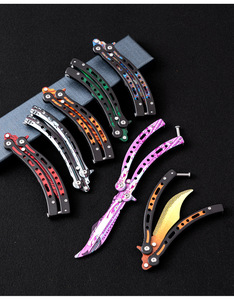 Suministro Directo de Fábrica Cuchillo de Entrenamiento Tipo Mariposa Balisong <span class=keywords><strong>CSGO</strong></span> Hoja Multifunción Plegable para Acampar al Aire Libre 3Cr13 - Product Image 3