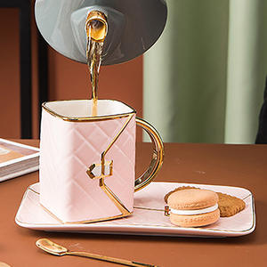 Juego de Taza y Plato de Café Nórdico de Diseño Único al por Mayor, Taza de Cerámica Creativa para Regalo - Product Image 5