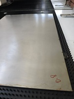 Machine de poinçonnage CNC à tourelle pour tôles / Machine à perforer le métal / Presse à poinçonner CNC à tourelle