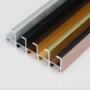 <span class=keywords><strong>กรอบ</strong></span>รูปโลหะสีดำเงาเคลือบทอง รุ่น 6063 T5  ทันสมัย พร้อมปรับความยาวได้ - Product Image 3