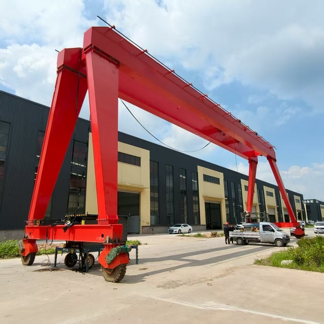 Heavy-Duty Tire Crane Engine Gearbox High Precision Remote Control CE Certified Safe Efficient Professional Lifting Operations