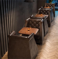Ensemble de salle à manger de style américain personnalisé en usine, tables et canapés en bois massif pour restaurants à thème occidental, cafés et salons de cigares