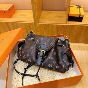 High-end Vintage <b>Magnetic</b> Snap PU <b>Material</b> Women's Style Crossbody Bag. Brand Designer Designs.2430 - Product Image 4