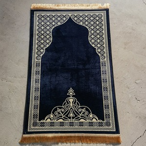 All'ingrosso <span class=keywords><strong>in</strong></span> poliestere goffrato Janamaz islamico tappeto da preghiera spesso imbottito turco Sejadah Design semplice per la preghiera dei musulmani - Product Image 5