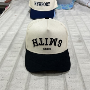 Casquettes de baseball en coton à 5 panneaux Vicky Wedding Hats avec logo inversé, broderie 3D en relief personnalisée, pour adultes, bicolores beige et noir, à fermeture snapback - Product Image 1