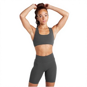 Ensemble short taille haute gris et soutien-gorge de sport pour femme, idéal pour le fitness - Product Image 1