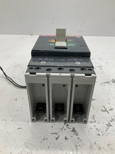 Disjoncteur à déclenchement par shunt 80 A 3P 600V KT5S8 Tmax pour PLC T4S080TWS8 - Product Image 2