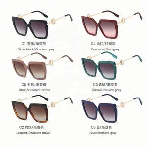 Gafas de Sol de Metal con Marco Grande, Estilo Vintage, Logotipo Personalizado, Gafas de Sol Cuadradas Extra Grandes para Mujer con Protección UV400 - Product Image 4