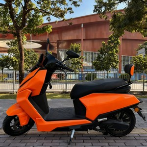 Moto SMPLLO avec batterie au lithium de 200 km d'autonomie, 48/60/72V 32Ah, moteur de 2000W, absorption des chocs hydraulique pour l'avant et l'arrière - Product Image 2