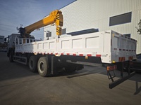Truk Derek Terpasang Kendaraan Euro2 Euro3 HOWO 371HP 400HP 460HP dengan Crane Hydraulic Telescopic Boom Loader Crane