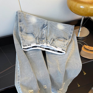 Jeans da Donna a <span class=keywords><strong>Vita</strong></span> Alta, Gamba Dritta, Senza Elasticità, <span class=keywords><strong>in</strong></span> Denim Lavato e Distressed, <span class=keywords><strong>con</strong></span> Lettere sul Fascia Interna <span class=keywords><strong>in</strong></span> <span class=keywords><strong>Vita</strong></span>, Stile Sehe Fashion - Product Image 1