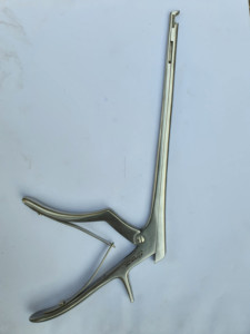 Endo Tech ETI-1001-510 – Instrument chirurgical ORL manuel en acier inoxydable de qualité supérieure, perforateur osseux Kerrison, réutilisable, garantie 5 ans - Product Image 3