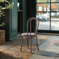 Chaise de salle à manger Chiavari en bois massif empilable moderne pour hôtel, avec coussin, pour événements extérieurs et banquets – Vente en gros