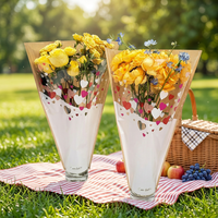 Film d'emballage pour fleurs en papier kraft transparent biodégradable et soluble dans l'eau + BOPP, support de bouquet, collier d'emballage, design en forme de cœur