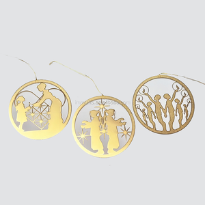 Chine usine bonne qualité laiton exquis 85mm motif creux rond ornement de Noël en relief pour la décoration - Product Image 1