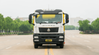 Camion de balayeuse de route de vide de rue de Sino HOWO SITRAK haut efficace 240hp pour le nettoyage de route