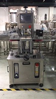 Machine de capsulage automatique électrique certifiée CE pour bouteilles et bocaux en plastique PET
