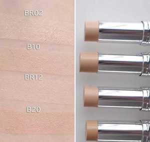 Corrector en tubo plateado de lujo y popular al por mayor. Unifica el tono de la piel y proporciona una cobertura completa. - Product Image 3