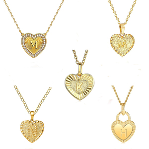 Charm Love nome personalizzato ragazze collana in acciaio inossidabile placcato oro 18 carati con lettera personalizzata cuore iniziale collana per donna - Product Image 1