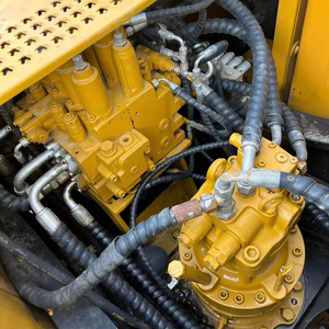 Meilleur prix pour une excavatrice d'occasion Sany SY215C Pro, modèle 2021, godet de 1,1 m, poids opérationnel de 21 tonnes, moteur, boîte de vitesses, bon état - Product Image 4