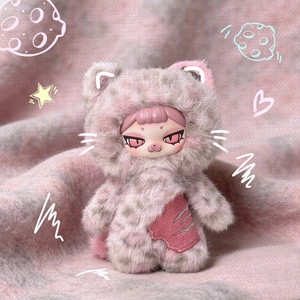 Vente en gros : Boîte mystère <span class=keywords><strong>de</strong></span> poupée en peluche douce authentique Piku the Week, adorable ornement suspendu, cadeau idéal pour jeunes femmes - Product Image 3