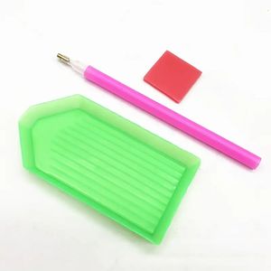 ชุดอุปกรณ์งานฝีมือ DIY รูปการ์ตูนติดเพชร รูปแมวน่ารัก กระปุกออมสินพลาสติก ของเล่นฝึกสมอง ของขวัญสำหรับเด็กผู้หญิง - Product Image 2