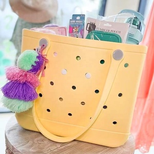 Soldes d'été : Sacs fourre-tout imperméables pour femmes, sacs de plage tendance en EVA, sacs à main moyens, personnalisables (logo et couleur), grandes et petites tailles - Product Image 5