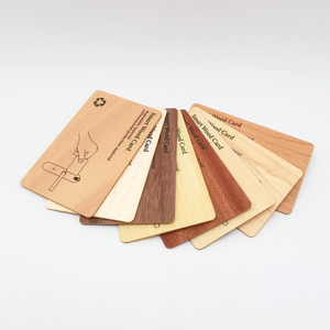 Carte RFID programmable en bois écologique personnalisée avec <span class=keywords><strong>puce</strong></span> F08 13,56 MHz pour contrôle d'accès, paiement et lien de révision - Product Image 1