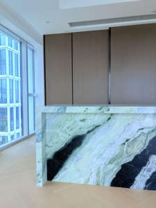 Îlot <span class=keywords><strong>de</strong></span> <span class=keywords><strong>cuisine</strong></span> en marbre vert naturel îlot <span class=keywords><strong>de</strong></span> marbre personnalisé <span class=keywords><strong>plan</strong></span> <span class=keywords><strong>de</strong></span> <span class=keywords><strong>travail</strong></span> <span class=keywords><strong>de</strong></span> comptoir <span class=keywords><strong>de</strong></span> <span class=keywords><strong>cuisine</strong></span> en jade Shangri-la - Product Image 3