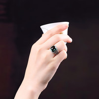 Garantiertes Sterlingsilber 925 Smaragdring Anfangs-Eheringe für Damen Natürlicher Kristall Öffnungsdesign Feiner Schmuck