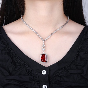 Collar de Moda con Colgante de Circonia Cúbica Roja de 15*20mm, Cadena a Juego de Cobre Ecológico para Uso Diario Femenino - Product Image 5