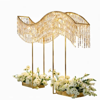 Support à fleurs moderne en métal doré et argenté de haute qualité, centre de table de mariage suspendu avec cristaux, décoration de fête élégante