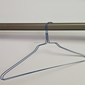 Cintres jetables en fil galvanisé de 18 pouces (45,7 cm) et 1,9 mm, blancs et bleus, robustes et peu encombrants, pour fabricants de chemises - Product Image 1