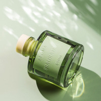 Diffuseur de roseaux d'huile essentielle naturelle de luxe de 50ml pour bouteille en verre de décoration intérieure avec bâton d'arôme pour les mariages