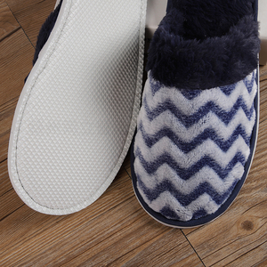 Pantuflas de Interior para Baño, de Felpa de Coral, Cerradas, Cómodas y de Alta Calidad, con Color Personalizado y Bordado, para Hoteles y Huéspedes - Product Image 2