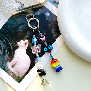 Llavero <span class=keywords><strong>de</strong></span> luz con cuentas <span class=keywords><strong>de</strong></span> colores surtidos <span class=keywords><strong>de</strong></span> gatito <span class=keywords><strong>dulce</strong></span> y lindo, hecho a mano, con diseño <span class=keywords><strong>de</strong></span> flor, mariposa y pez, para teléfono o como colgante para bolso - Product Image 2