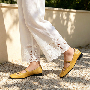 Chaussures de bureau tendance en cuir véritable pour femmes, style rétro français Mary Jane à bride unique, chaussures plates décontractées de luxe à bout carré pour femmes - Product Image 3