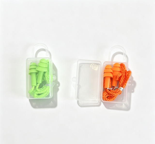 Logo Printing Earplugs Corded Silicone Ear Protection Plugs Christmas Tree Shape Reusable Earplugs with Hook Carry Box OEM LOGO