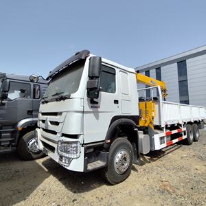 Camión Grúa Hidráulica de 10 Ruedas HOWO Chino, 20-25 Toneladas, 6x4, Camiones de Carga Equipados con Grúa de 6 Toneladas en Venta - Product Image 3