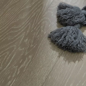 Parquet contrecollé AVANTIMORA EN717-1 en noyer noir à rainures lisses multicouches, qualité AB, confortable, 12 mm, pour buanderie - Product Image 1