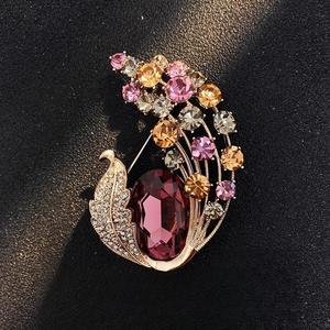 Broches de Cristal con Forma de Flor, Botones de Estrás, Aleación Chapada en Oro, Personalizados, Unisex, Regalo para Compromiso, Boda, Fiesta - Product Image 2