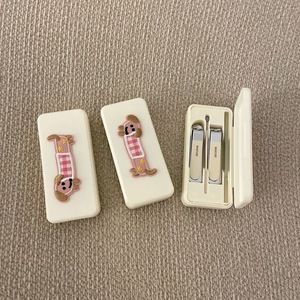 Juego de Manicura y Pedicura de 4 Piezas con Diseño de Perro de Dibujos Animados, Cortaúñas de Acero Inoxidable con Estuche Rígido para Adultos y Personas Mayores - Product Image 3