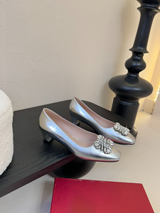 Zapatos de Tacón Grueso con Hebilla Plateada y Detalles en Cuero Genuino, Entresuela de Goma, Suela Exterior de Goma, Impermeables, Punta Cuadrada, Versátiles para el Traslado Diario - Product Image 1