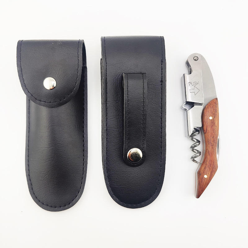 Étui en cuir noir avec boucle arrière