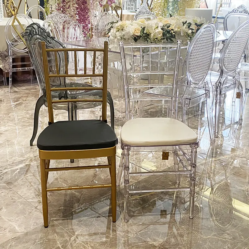 Chaise de mariage tiffany chiavari d'événement empilable en métal en gros avec coussin