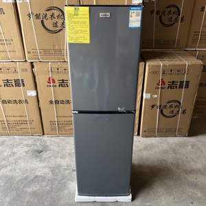 Réfrigérateur à congélateur supérieur 206L, compresseur électrique, installation portable, état neuf, double porte, pour la maison - Product Image 1